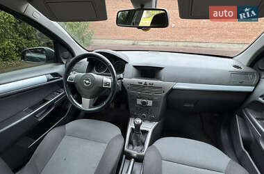 Универсал Opel Astra 2007 в 
