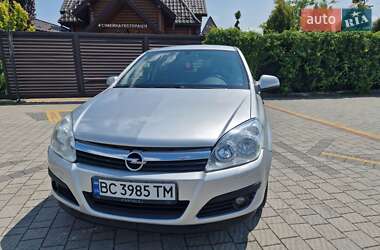 Хетчбек Opel Astra 2014 в 