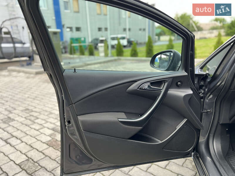 Хэтчбек Opel Astra 2011 в Малине