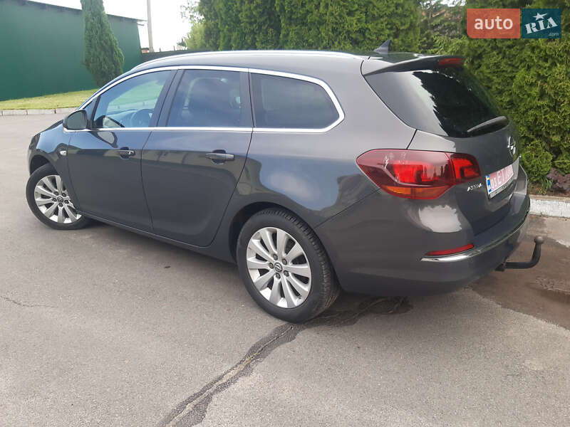 Універсал Opel Astra 2016 в Нововолинську
