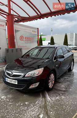 Універсал Opel Astra 2011 в Вінниці