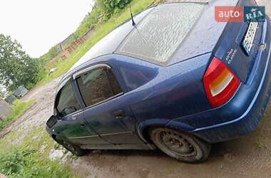 Седан Opel Astra 2006 в Жовкве