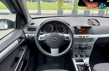 Универсал Opel Astra 2009 в 