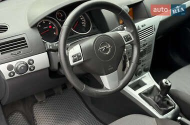 Универсал Opel Astra 2009 в 