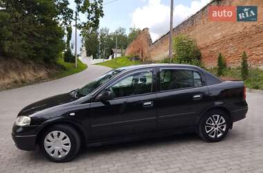 Седан Opel Astra 2008 в 