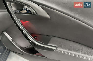 Универсал Opel Astra 2015 в 