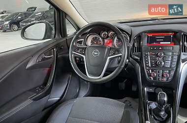 Универсал Opel Astra 2015 в 