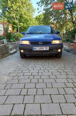 Универсал Opel Astra 1996 в 