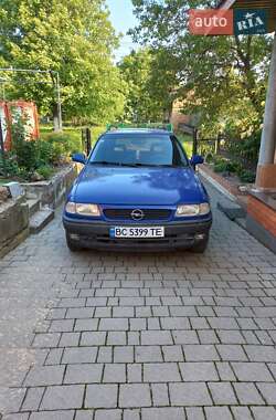 Универсал Opel Astra 1996 в Радехове