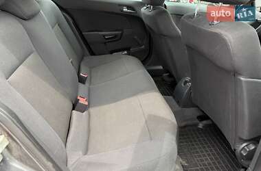 Хэтчбек Opel Astra 2009 в 