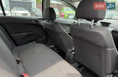 Хэтчбек Opel Astra 2009 в 