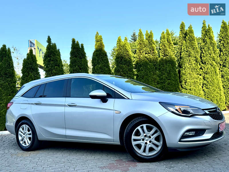 Универсал Opel Astra 2018 в Трускавце