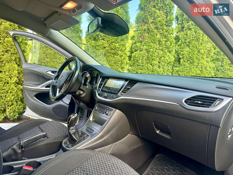Универсал Opel Astra 2018 в Трускавце