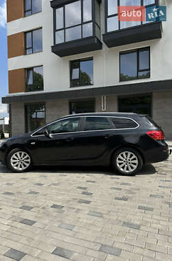 Универсал Opel Astra 2011 в 