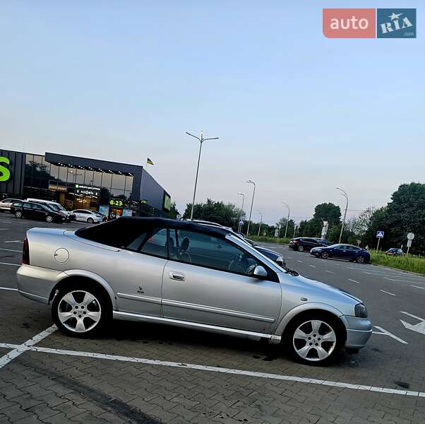Кабріолет Opel Astra 2003 в Києві