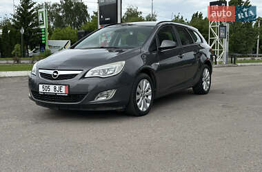 Универсал Opel Astra 2011 в Дубно