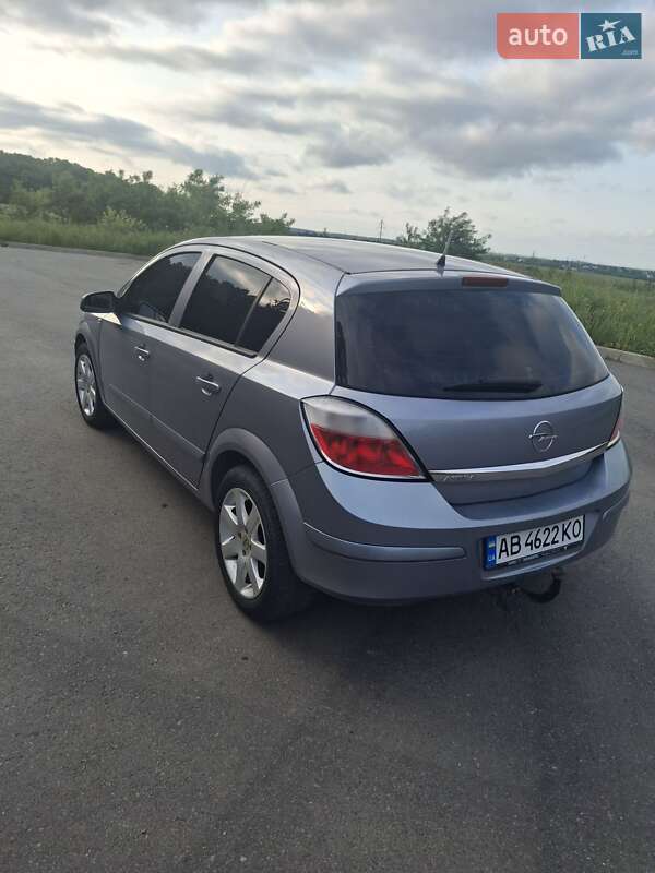 Хэтчбек Opel Astra 2004 в Дунаевцах фото 8 Хэтчбек Opel Astra 2004 в Дунаевцах
