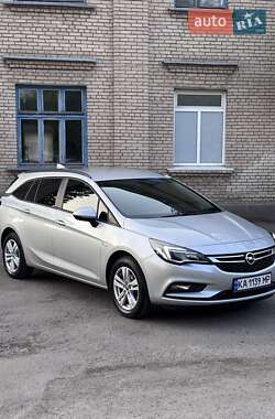Универсал Opel Astra 2016 в 