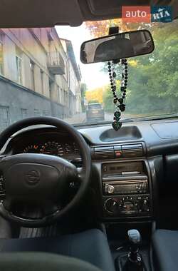 Универсал Opel Astra 1996 в 
