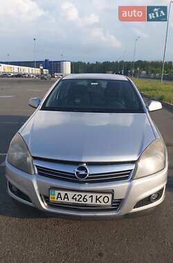 Седан Opel Astra 2011 в Києві