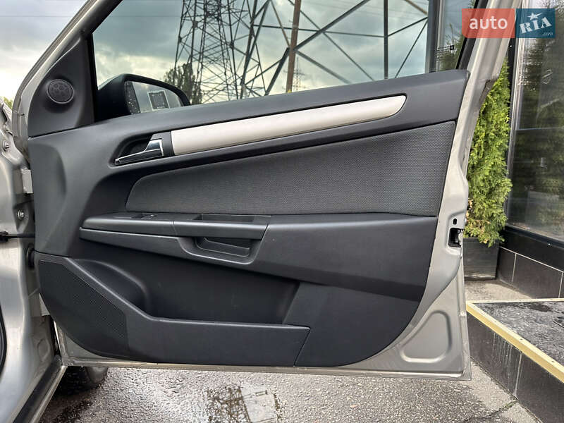 Універсал Opel Astra 2007 в Харкові