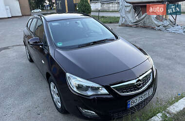 Универсал Opel Astra 2011 в Броварах
