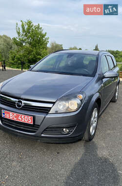 Універсал Opel Astra 2008 в Луцьку