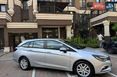 Универсал Opel Astra 2018 в 