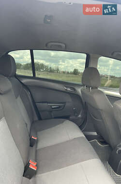 Хэтчбек Opel Astra 2007 в 