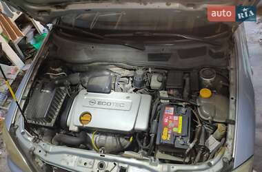 Седан Opel Astra 2004 в 