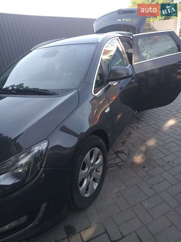 Универсал Opel Astra 2015 в Хмельницком