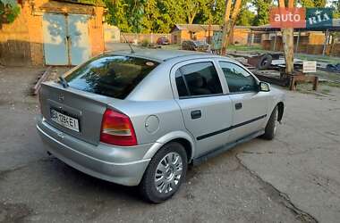 Хэтчбек Opel Astra 1998 в 