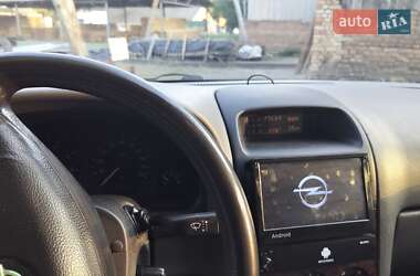 Хэтчбек Opel Astra 1998 в 