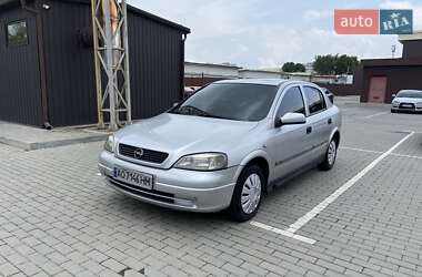 Седан Opel Astra 2000 в Черкассах