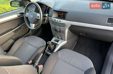 Универсал Opel Astra 2009 в 
