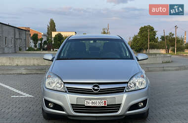 Універсал Opel Astra 2008 в Луцьку