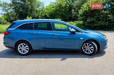 Универсал Opel Astra 2017 в Бердичеве