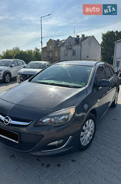 Универсал Opel Astra 2013 в Львове