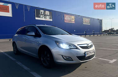 Універсал Opel Astra 2011 в Вінниці