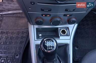 Універсал Opel Astra 2011 в 