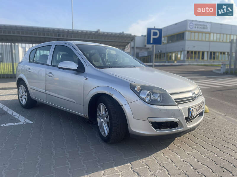 Хэтчбек Opel Astra 2005 в Луцке