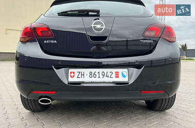 Хэтчбек Opel Astra 2010 в 
