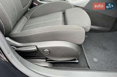 Хэтчбек Opel Astra 2010 в 