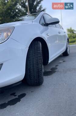 Универсал Opel Astra 2011 в 