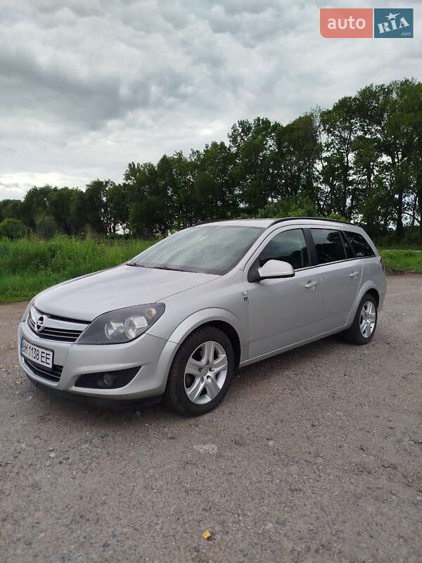 Универсал Opel Astra 2010 в 