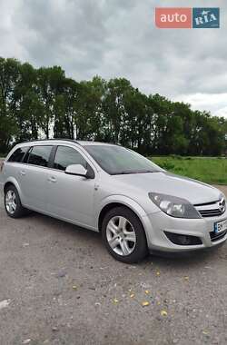 Универсал Opel Astra 2010 в 