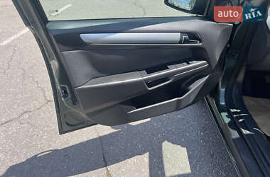 Универсал Opel Astra 2010 в 