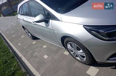 Универсал Opel Astra 2017 в Львове