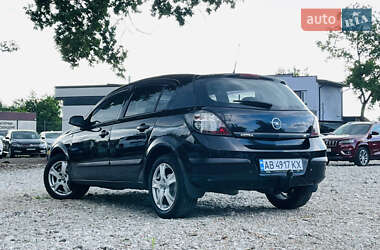 Хэтчбек Opel Astra 2006 в 