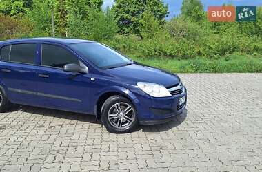 Хэтчбек Opel Astra 2008 в Стрые